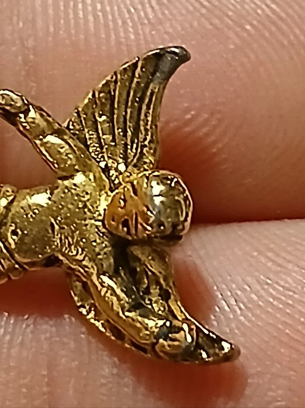 Vintage Gold Tone Cherub Guardian Angel Lapel Pin .5